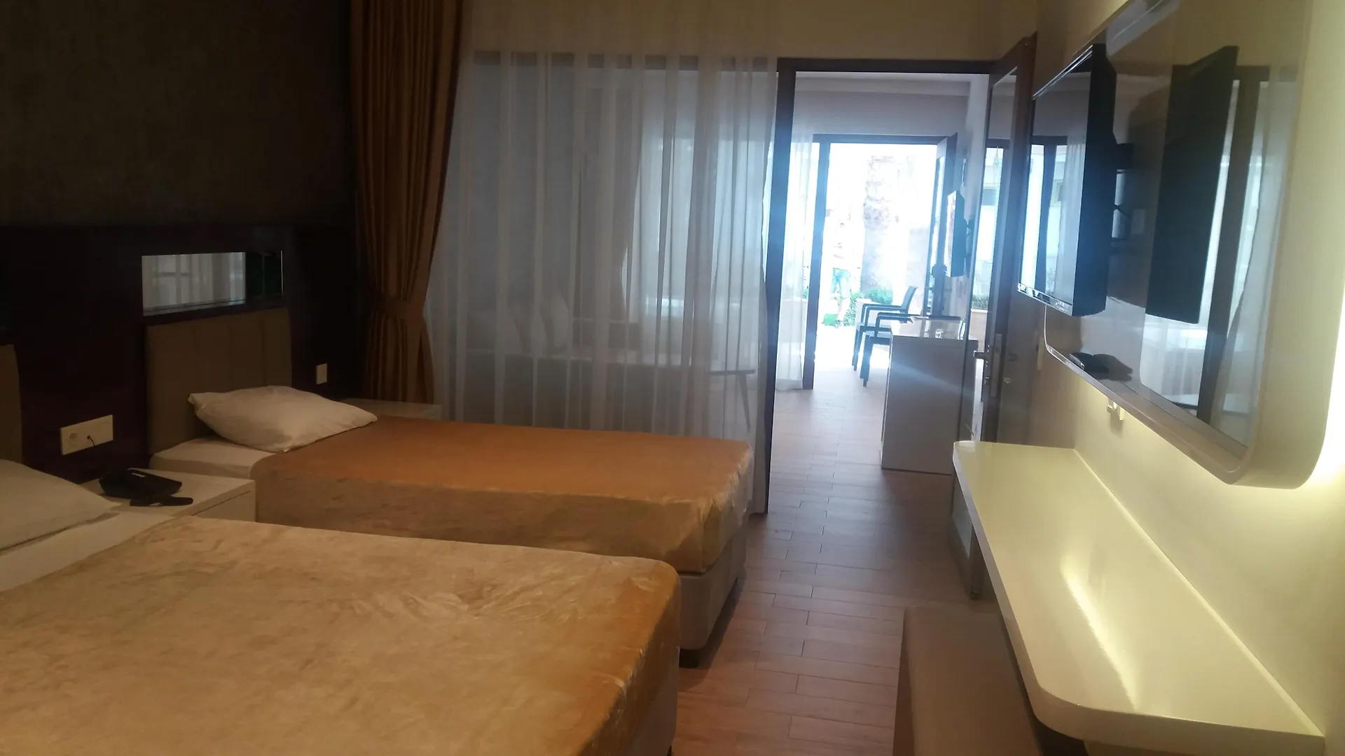 Mirage World Hotel İçmeler