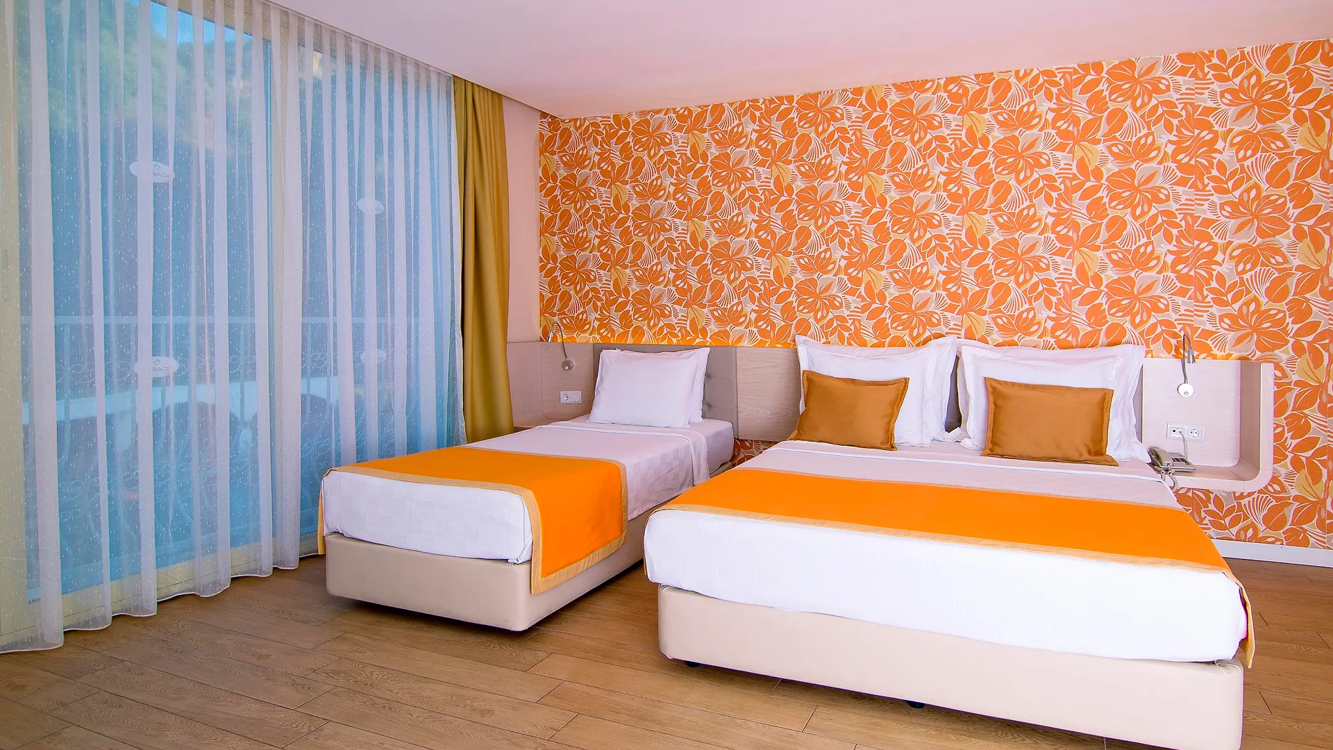 Mirage World Hotel İçmeler