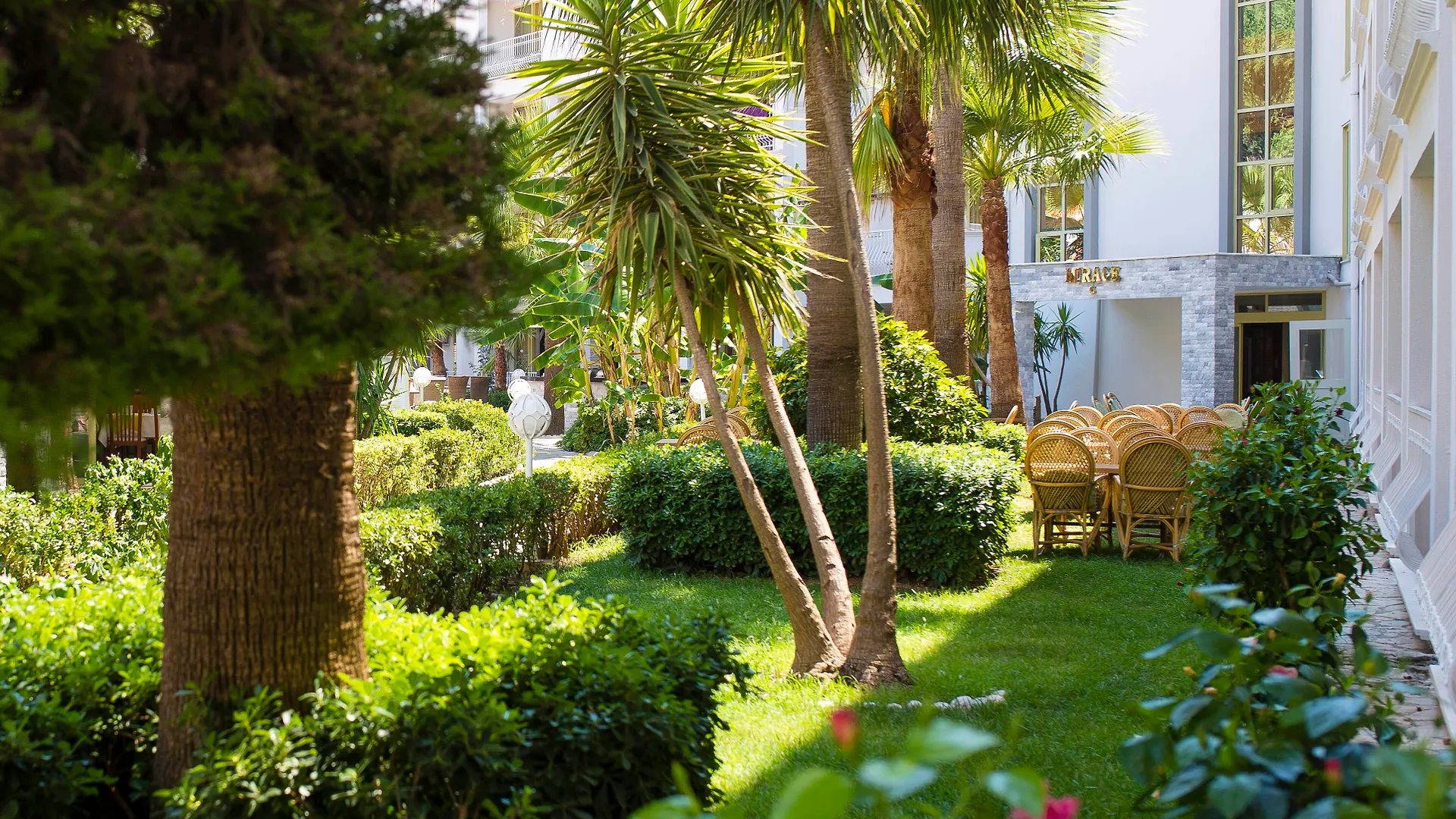 Mirage World Hotel İçmeler
