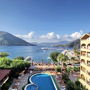 Hotel Golmar, İçmeler