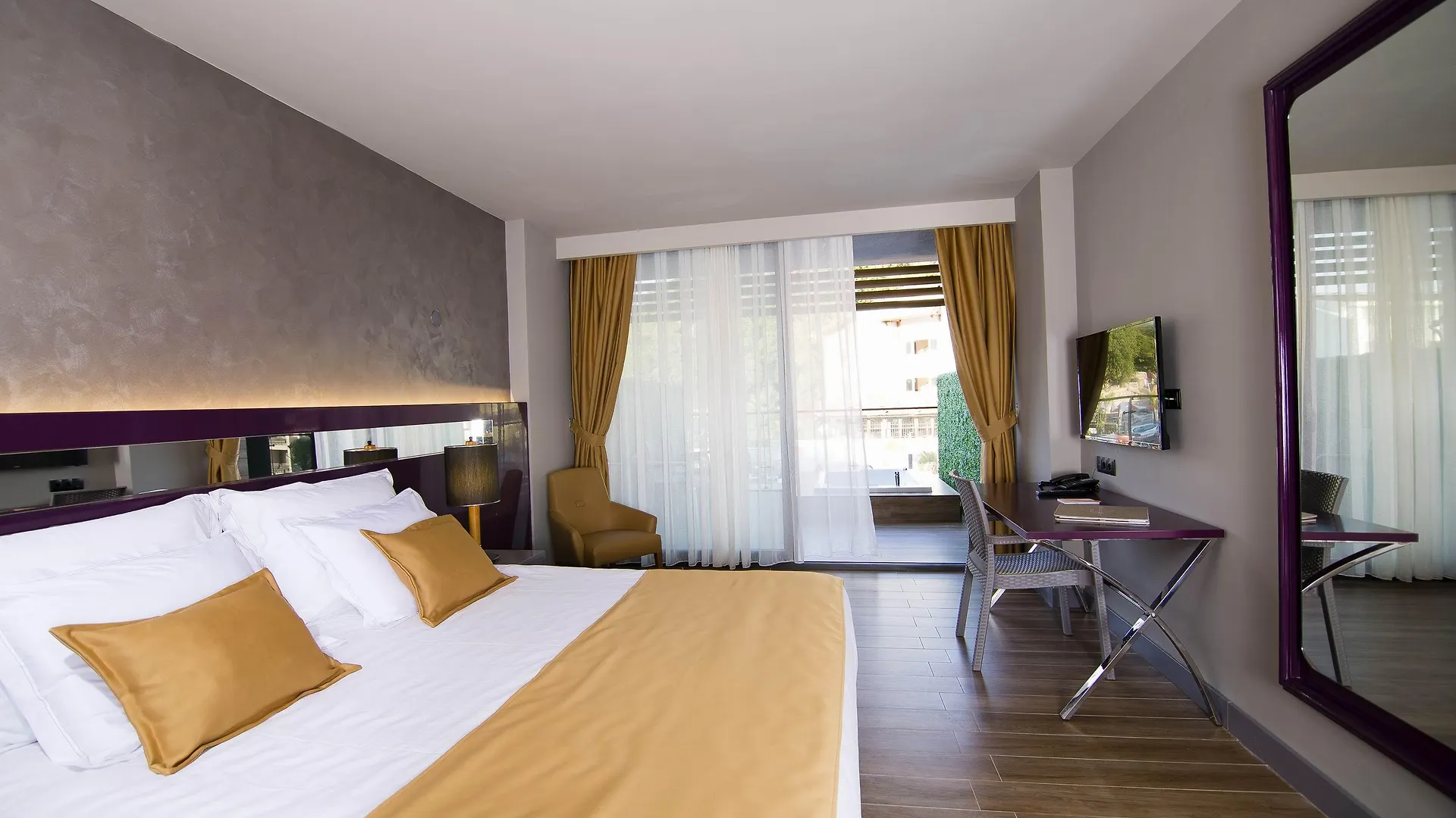 Mirage World Hotel Icmeler