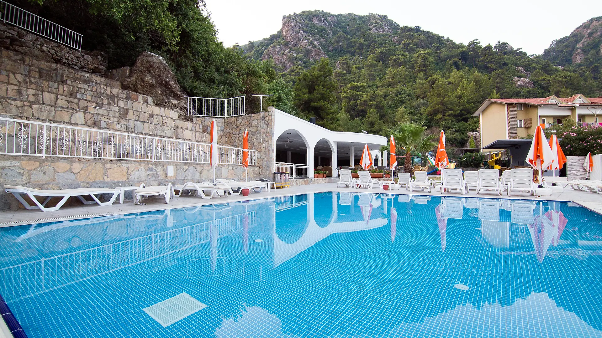Mirage World Hotel Icmeler